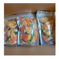 Knapperige Gemengde Gefrituurde Groenten En Fruit Perfecte Theesnacks Gemengd Gebakken Fruit En Groenten Met Tropische Fruitmix