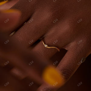 Banda de boda curvada dorada para mujer, joyería clásica de oro de 18K, HPHT, HPHT, sortija de boda de esmalte alto - Product Image 3