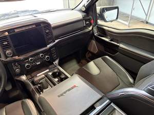 Strong Runner Clean 2024 Pickup Rap-tor R Turbo 4WD d'occasion, sièges en cuir foncé, automatique, essence, en bon état - Product Image 4