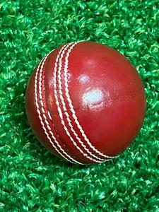 Bolas duras de cuero para partidos de Cricket de la mejor calidad personalizadas/Bolas duras de Cricket de cuero profesional más vendidas a la venta - Product Image 6