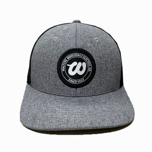 สตรีทแวร์ลำลองสำหรับทุกวันหมวกแก๊ปทรูเกอร์ตาข่ายสีเทาและสีดำมีโครงสร้างโลโก้แบบปรับได้ผลิตในเวียดนาม - Product Image 1