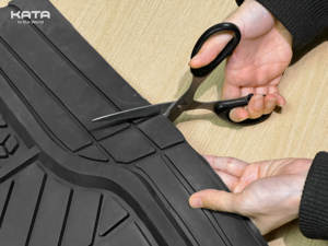 เสื่อยางกันน้ํากันลื่น 4 ชิ้นพรมปูพื้นรถยนต์สากลไม่มีกลิ่นปรับแต่งได้ง่ายสําหรับรถยนต์ส่วนใหญ่รถบรรทุก SUV - Product Image 4