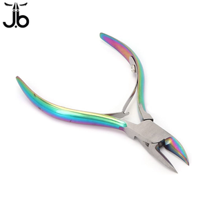 เหมาะสําหรับการบํารุงรักษาเล็บแบบใช้งานได้และมีเล็บในตัวเพื่อความสะดวกสบายเพิ่ม กรรไกรตัดเล็บพร้อมที่จับนิรภัย - Product Image 3