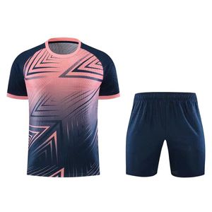 Conjunto completo personalizado nuevo estilo de fútbol transpirable camiseta de fútbol con nombre de equipo y logotipo Impresión digital para entrenamiento - Product Image 1