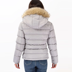 Chaqueta de Mezclilla de Invierno con Diseño de Marca Personalizado OEM, Chaqueta Bomber Acolchada Impermeable con Bordado de Piel de Oveja, Chaquetas Casuales para Mujer - Product Image 4