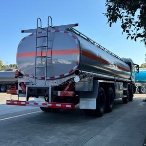 Nuevo Camión Cisterna <span class=keywords><strong>de</strong></span> Combustible <span class=keywords><strong>de</strong></span> 8*4 y 25000 Litros <span class=keywords><strong>de</strong></span> Capacidad Personalizada para Transporte <span class=keywords><strong>de</strong></span> Diésel, Gasolina y Petróleo en <span class=keywords><strong>Venta</strong></span> - Product Image 3