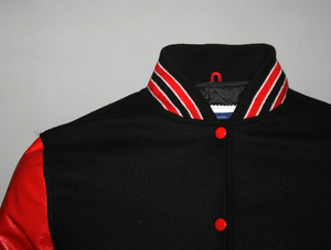 เสื้อแจ็คเก็ตเบสบอลแบบ Letterman สั่งทำพิเศษ ผ้าขนสัตว์ 100% ปักลายเชนิลล์ คอตั้ง โลโก้ด้านหน้า สำหรับทุกเพศ ใส่ได้ในฤดูหนาว - Product Image 6