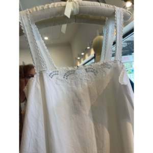 Camisón Vintage de Lino Francés con Estampado de Miosotis - Product Image 2