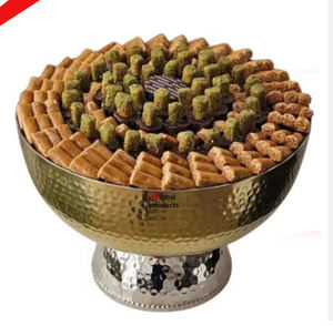 Tazón para servir de chocolate con acabado dorado de aspecto martillado de aspecto increíble para restaurante y bar de hotel - Product Image 1