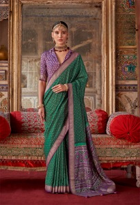 Nouvelle dernière collection de saris en soie avec impression numérique Elite Gold Finish pour adultes - Product Image 5