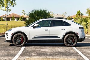 MINT 2025 MACAN TURBO ELÉCTRICO - Product Image 6