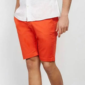 กางเกงขาสั้นผ้าฝ้าย100% ยาวถึงเข่าแบบลำลองสำหรับผู้ชายกางเกงขาสั้นแบบผูกเชือกปิดกลางเอวสีพื้นป้องกันการยับย่นแบบลำลอง - Product Image 2