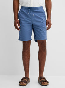 Pantalones cortos deportivos personalizados para hombre diseñados con tela de malla transpirable de secado rápido con un estilo informal y cierre de cordón - Product Image 2