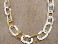 Collier en corne naturelle écologique fait main, forme naturelle, bijoux de mode modernes pour femmes, vente en gros SANIYA HANDICRAFT Modèle SH-2514
