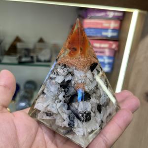Pirámide de Orgón de Piedra Lunar Arcoíris Natural Pulida a Mano, Punta de Flecha de Cornalina, Duradera, Reiki, Sanación de Chakras, Protección - Product Image 4