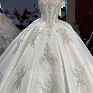 Robe de mariée moderne et minimaliste en satin, col bateau, traîne chapelle, longueur ras du sol, ornée de fleurs en dentelle et de cristaux, pour filles, modèle OY004 - Product Image 5
