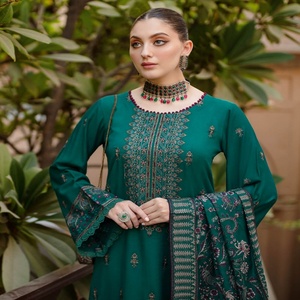 Tenues de soirée cousues Karandi 3 pièces par Ramsha Brand Volume REET Couture personnalisée pour toutes les tailles - Product Image 6
