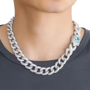 Collier chaîne cubaine brillant, diamant moissanite, bijoux sertis de diamants, conçu pour les déclarations de mode urbaines audacieuses, en provenance d'Inde - Product Image 6