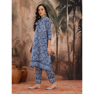 Ensemble Kurta et Palazzo bleu imprimé pour femme avec col à nœud et manches trois-quarts pour la saison printemps/été - Product Image 2