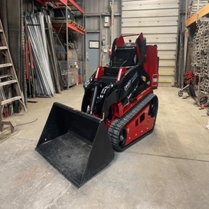 รถตักตีนตะขาบ Toro Dingo TX1000 Turbo Wide Track ขนาดเล็ก เครื่องยนต์ดีเซล 75 กิโลวัตต์ ขนาดกะทัดรัด 2 ตัน แรงยกสูง ความจุบุ้งกี๋ 0.45 เมตร - Product Image 3