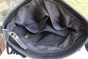 Main de qualité supérieure femmes cheveux naturels sur sac en cuir de vachette sculpture à la main franges en cuir détachable outillage piège - Product Image 5