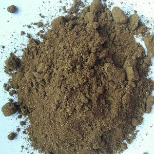 Melaza de caña de azúcar cruda vietnamita, líquido Brix 79-80% pH 4,8 para caballos, ganado, cerdo, pescado, cuidado de perros - Product Image 1