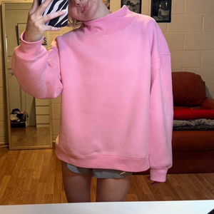 Sudadera con Capucha Extra Grande Informal para Mujer de Alta Calidad, Color Rosa Sólido, Felpa, Personalizada con Bordado Frontal y Cuello Alto Simulado - Product Image 2