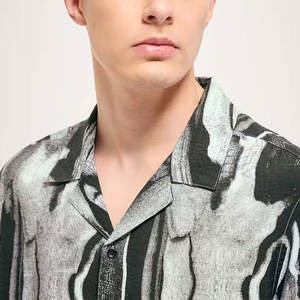 เสื้อเชิ้ตคิวบันคอลลาร์สไตล์สตรีทแวร์สำหรับผู้ชาย ดีไซน์ใหม่ รับทำโลโก้ตามสั่ง พร้อมบริการ OEM - Product Image 4