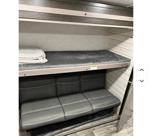 P-r-i-s-t-i-n-e clean K-H USADO 2022 C-r-o-s-s r-o-a-d-s S-u-n-s-e-t-S T-r-a-i-l 331BH - Product Image 3