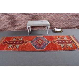 Alfombra Turca Vintage de 2.9x9.7 pies, Alfombra con Estampado Animal en Rojo y Azul - Product Image 3