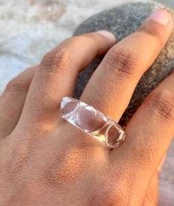 Bague en pierres précieuses de quartz en cristal naturel sculptée à la main en forme de cœur Bague de déclaration Bijoux en quartz en cristal - Product Image 3