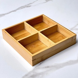 Bandeja divisoria de bambú para servir aperitivos y frutos secos bandejas divisorias de madera de alta calidad al mejor precio - Product Image 1
