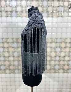 เสื้อคลุมเบอร์เลสก์ที่สวยงามปักเลื่อมลูกปัดด้วยไข่มุกทรงตรงขอบแบบห้อยคอความยาวถึงพื้นคอวีคลับ - Product Image 2