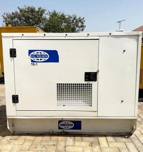 Groupe électrogène diesel 110 kVA avec alternateur Stamford, silencieux, 50 Hz/60 Hz, pour usage industriel de secours - Product Image 3