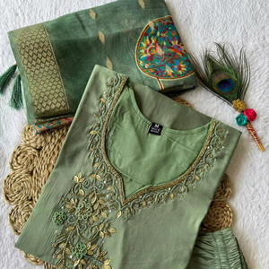 Grand ensemble élégant et droit de pantalon Kurti Dupatta Collection ethnique indienne opulente pour la vente en gros B2B et les cadeaux d'entreprise - Product Image 1