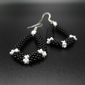 Pendientes de cuentas bordadas para novia, estilo compromiso, pendientes de cuentas bordados llamativos, diseño hecho a mano para la noche - Product Image 2