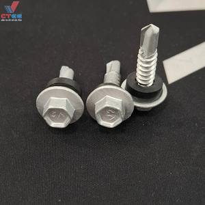 Tornillos recubiertos Dacromet 600HV alta rigidez para sistema de montaje solar - Product Image 5