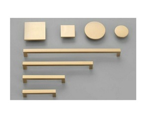 Tirador de puerta de armario de metal de hierro y latón, tirador de armario, tirador de puerta, cerraduras de puerta a precios razonables de la India - Product Image 5