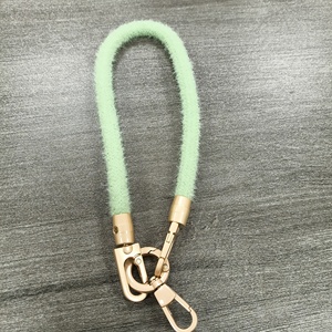 Llavero de cordón de felpa personalizado, diseño de lazo colorido y moderno, cordones de felpa para teléfonos móviles, llavero para bolso con borla de felpa - Product Image 4
