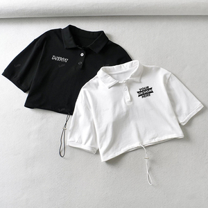 Polos de tennis léger pour femmes avec logo personnalisé OEM T-shirts polo à manches courtes de couleur unie avec logo personnalisé Haut court à col classique - Product Image 6