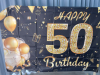 70,8x43 Zoll Blaues Tragbares Polyester Happy Birthday Banner Druck 50. Geburtstag Familienfeier Fotowand Dekoration Hintergrund