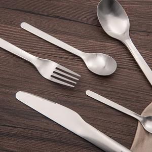 Juego de Cubiertos Modernos Ecológicos de Calibre Grueso para Restaurante y Cenas de Fiesta |   Cubiertos de Acero Inoxidable Duraderos - Product Image 5