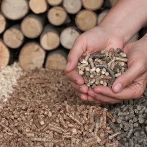 ผลิตภัณฑ์ทำความร้อนอุตสาหกรรมจากเม็ดไม้เนื้อแข็งสั่งเป็นจำนวนมากเม็ดไม้ธรรมชาติที่มีพลังงานสูง - Product Image 2