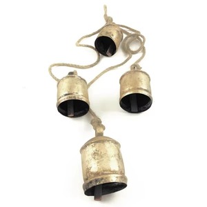 Ornements d'arbre en métal exclusifs Décoration de l'arbre de rose Jingle Bell avec ruban rouge pour joyeux Noël Cloche suspendue en argent - Product Image 5