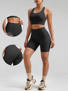 Conjunto de Yoga de 2 Piezas Negro, Top Corto Deportivo con Espalda Cruzada y Pantalones Cortos de Cintura Alta con Bolsillos, Ropa Deportiva Elástica en 4 Direcciones sin Costuras - Product Image 4