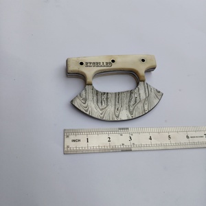 Couteau à désosser Ulu en acier damassé fait à la main avec poignée en os Logo personnalisé pour la cuisine et la découpe de pizzas dans les restaurants - Product Image 2