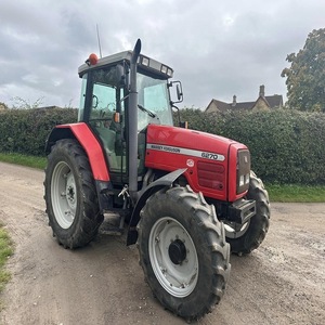 รถแทรกเตอร์ตีนตะขาบ Massey Ferguson 390 120 แรงม้า ขับเคลื่อน 4 ล้อ ระบบเกียร์ พร้อมปั๊ม - Product Image 4