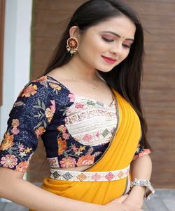 ผ้าลินิน Georgette บุรุษาซิน Kurta ที่น่าดึงดูด: สไตล์คลาสสิกพร้อม Flair สมัยใหม่ที่ได้รับความนิยม Chinon ผ้าไหมซาน่าดูปัตตา
