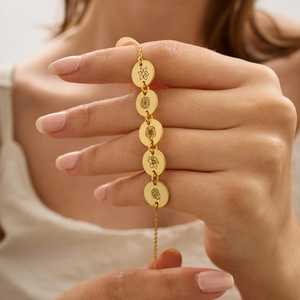 Bracelet Fleur de Naissance Personnalisé Disque Gravé Argent Sterling 925 Plaqué Or 14K Cadeau Personnalisé Pour Maman Soeur - Product Image 1