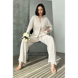 Chemisiers et Blouses Femme Topshow – Modèle Accordion Effet Pierre – Disponibilité en Gros - Product Image 4